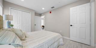 1700 Forest Gallery 3