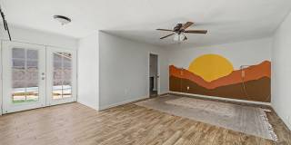 13608 N 41st Place Gallery 12