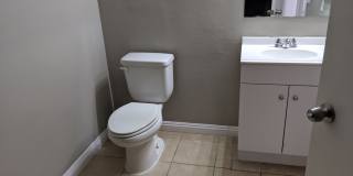 ******* 2 WEEKS FREE RENT ******* 2 BED 2 BATH FIRST FLOOR CONDO!! Gallery 12