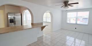 Freshly Updated 3 Bed, 2 Bath Home in West Tampa! AVAILABLE ON JULY 15TH Gallery 7