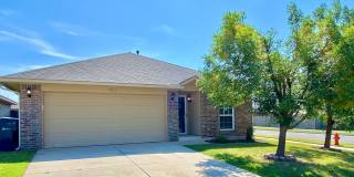 Great 4 Bed, 2 Bath Home in Mustang Schools Gallery 1