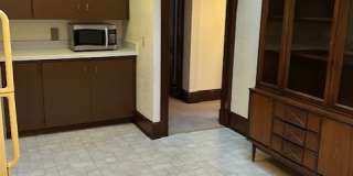 119 1/2 N Broadway - 3 Gallery 3