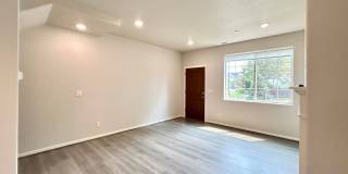 Stunning 2 Bed, 2.5 Bath Craftsman Townhome with Community Amenities! Gallery 60