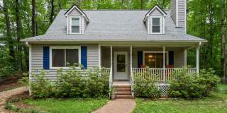 3 Bedroom, 2 Bath in Hillsborough with Fenced yard! Gallery 1