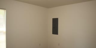 311 DECATUR Avenue Gallery 21