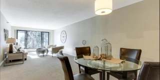 1Bd/1Ba with Heated Parking, Stainless Steel Appliances, and Pool Access Gallery 3