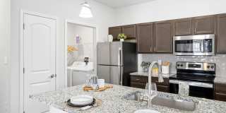 Sugar Creek Apartments Gallery 8