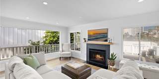 226 La Jolla Gallery 21