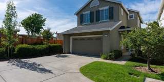 Stunning Updated Alameda Home w/ Backyard Deck & Custom Features Gallery 1