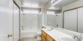 4 Bedroom Home in Henderson! Close to Shopping & Restaurants! Gallery 22