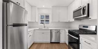 Beautifully remodeled apartment in South Oceanside just a few blocks from the beach! Gallery 1