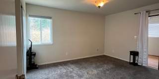 Short walk to the Beach / Available Now / Pets Welcome Gallery 11