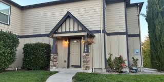 2-Bedroom, 2-Bathroom Townhouse with Attached Garage Gallery 1