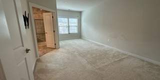Gorgeous 4-Bed 3.5-Bath Townhouse next to Ft Meade Gallery 18