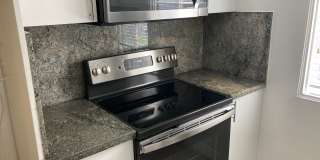 $3,295! Charming 2-Bed, 2-Bath Corner Unit in Gated Culver City Community! Gallery 11