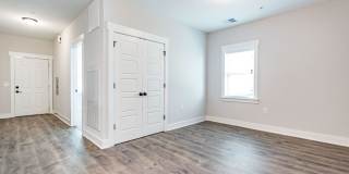 629 N. O'Neil St. Gallery 21