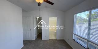 Great 4 Bd/2.5Ba Duplex with 1 Car Garage! Gallery 22