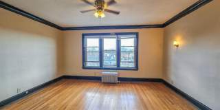 4784 North Elston Gallery 1