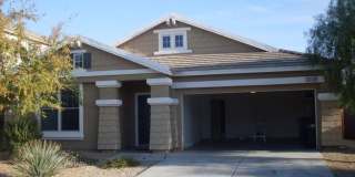 Beautiful 3 bedroom with Den Gallery 1