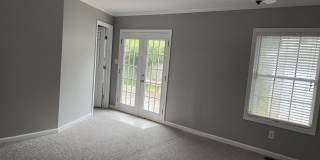 886 Honeysuckle Road Gallery 4