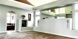 685 Bradbury Gallery 10