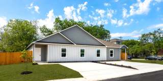 Elegant Home in Seguin! Gallery 1