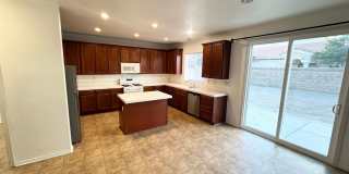 Spacious 5 bedroom home Gallery 8