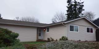 Rent Special: 1/2 Off August's Rent!! 3 Bed Home in South Salem Gallery 15