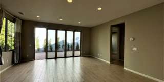 $500 OFF FIRST MONTH!! Spacious 4 bedroom, 3 bath Condo in Irvine! $500 OFF FIRST MONTH!! Spacious 4 bedroom, 3 bath Condo in Irvine! Gallery 12