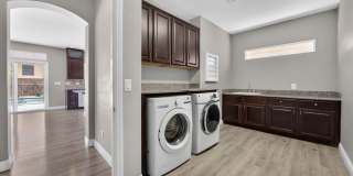 Beautifully upgraded 5-bedroom home with a pool! Gallery 22