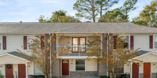 Updated Townhouse in PRIME location!! Gallery 1