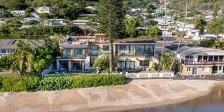Wailupe Seaside Haven: Beachfront Luxury Home w/ Infinity Pool & City Proximity Gallery 33