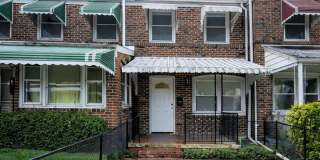 Charming Updated 2BR Rowhome with Modern Kitchen  Washer/Dryer Gallery 1