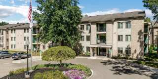 Farmington Oaks Gallery 3