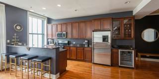 888 S Michigan Avenue Gallery 8