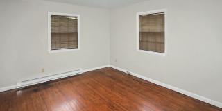 1 bedroom Condo in Cotswold Gallery 14
