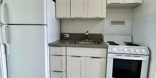 Renovated, 1 Bedroom / 1 Bath convenient location! Available NOW (Rent includes Electricity) Gallery 1