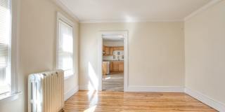 OR BEST OFFER **SPACIOUS FIRST FLOOR 2 BEDROOM WITH WASHER/DRYER SEPARATE DINING ROOM Gallery 8