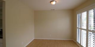 2/Bedroom Townhome in West Hills! Gallery 10