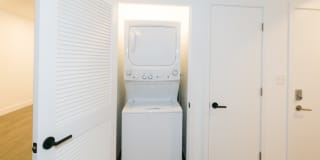 5706-10 S. Blackstone Ave Gallery 36