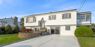 445 S Riverside Drive Gallery 1