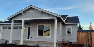 Beautiful 3 Bedroom, 2 Bathroom Home in Central Point Gallery 1