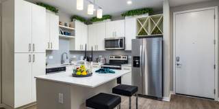 Jade at North Hyde Park Gallery 30