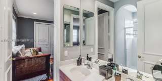 19471 NE 14th Ct Gallery 26