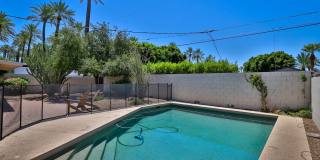 3 Bedroom + den with pool Gallery 28
