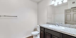 Willow Creek Apartments Gallery 10