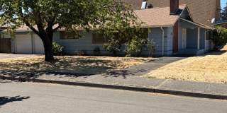 3 bedroom, 1.5 bath house in Eugene! Gallery 1