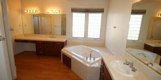 FOR RENT- 4BED/3BATH- Sheperd/Temperance- 2475 Deauville Gallery 20