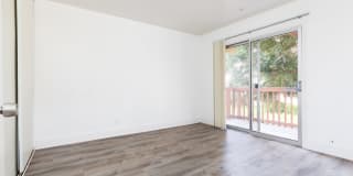 Garden Hill Apartments Gallery 24