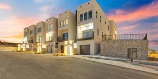 2bed/2.5bath Modern Townhomes! Gallery 1